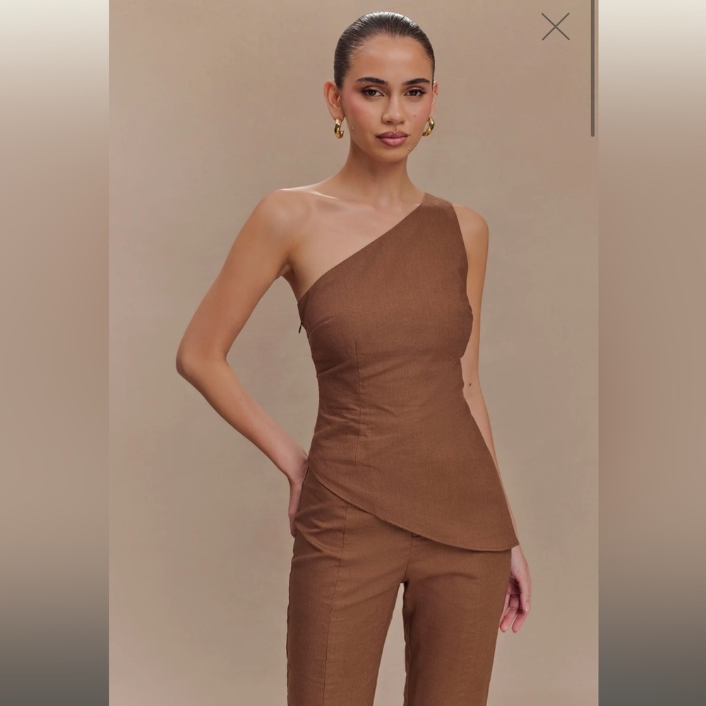 New With Tags: Meshki Dora Linen One Shoulder Top
- Cacao Brown
